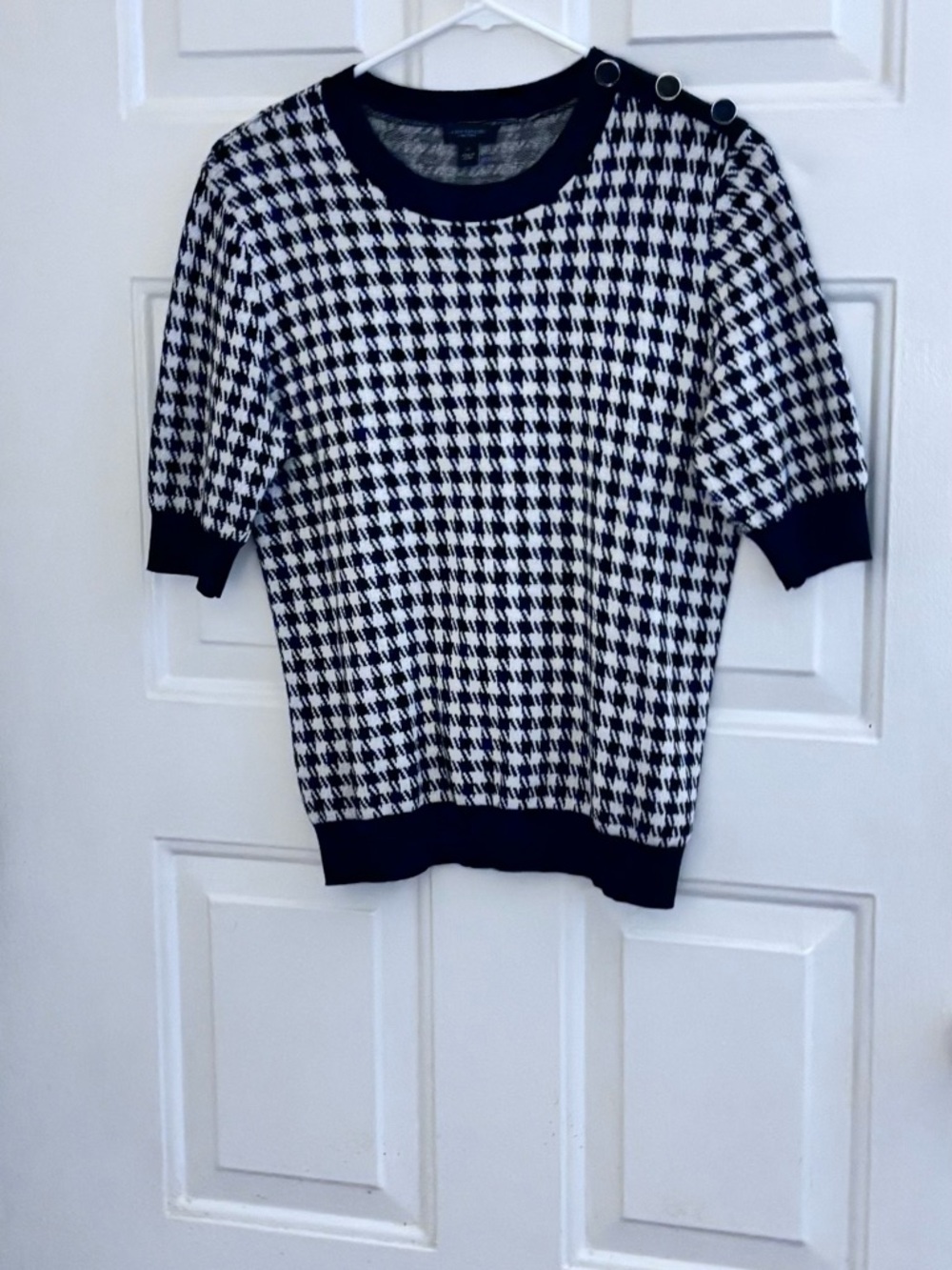 Black and White Houndstooth Short Sleeve Sweater